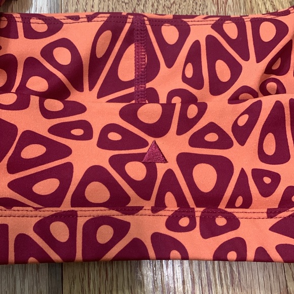 Vitality Sports Bra - Picture 4 of 8